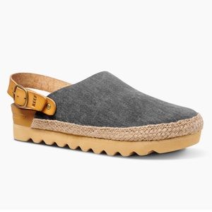 REEF CUSHION SAGE CLOG